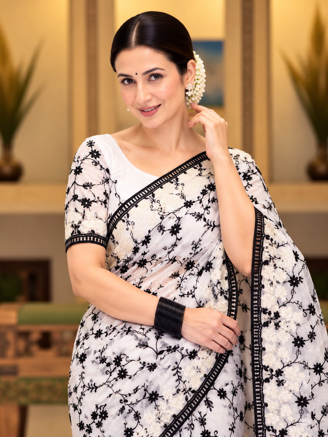 Kashida Georgette Saree | Chikankari & Cutwork Embroidery