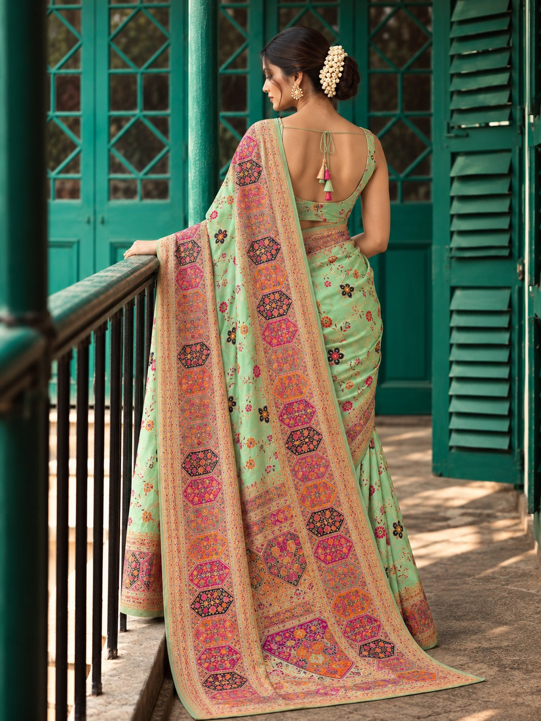 Kashmiri Virasat Pashmina Silk Weaving Saree With Kashmiri Thread