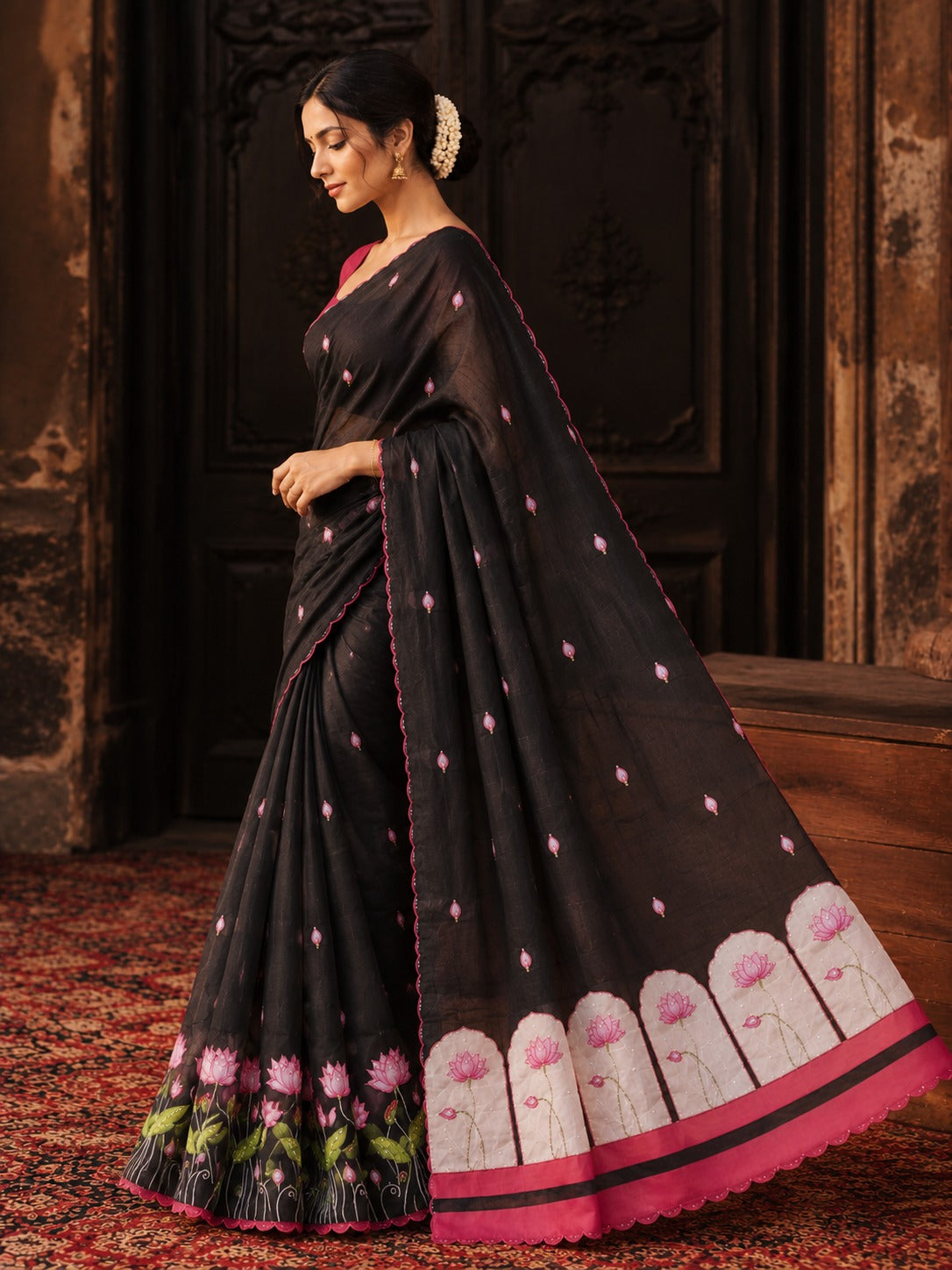 Aavira Tebby Silk Saree | Floral Print & Katdana Handwork