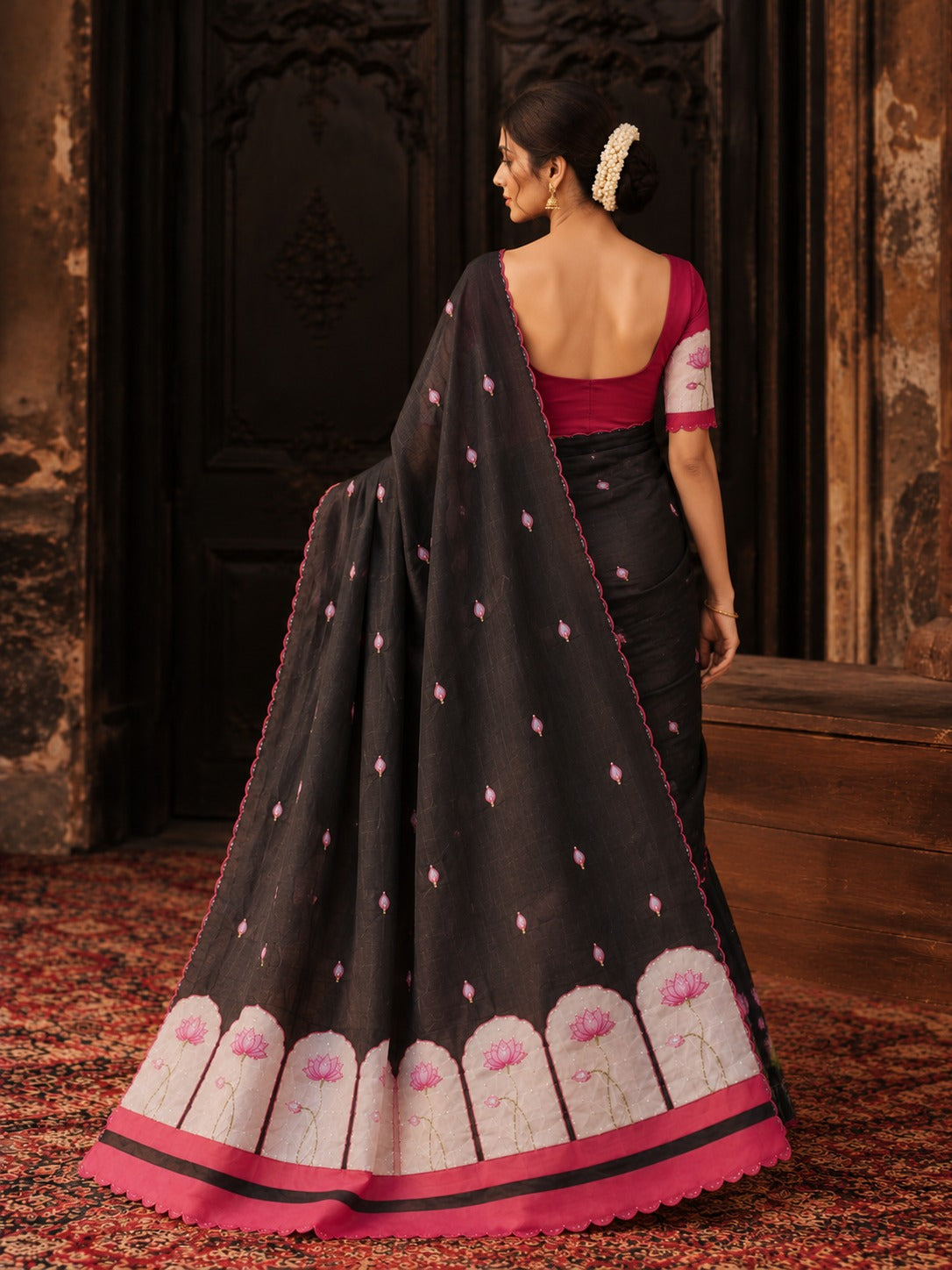 Aavira Tebby Silk Saree | Floral Print & Katdana Handwork