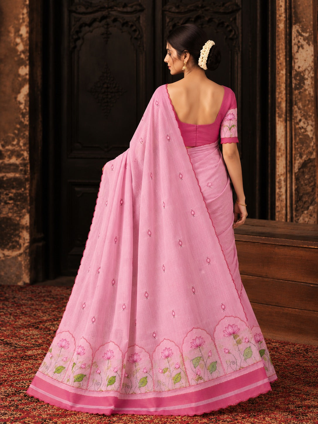 Aavira Tebby Silk Saree | Floral Print & Katdana Handwork