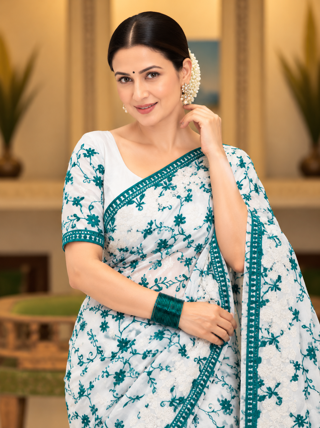 Kashida Georgette Saree | Chikankari & Cutwork Embroidery