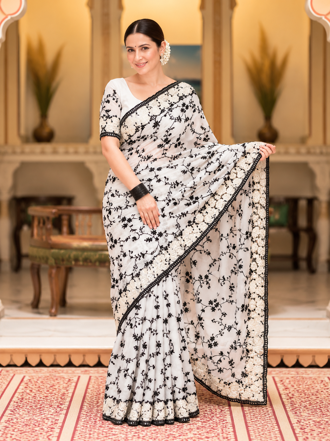 Kashida Georgette Saree | Chikankari & Cutwork Embroidery